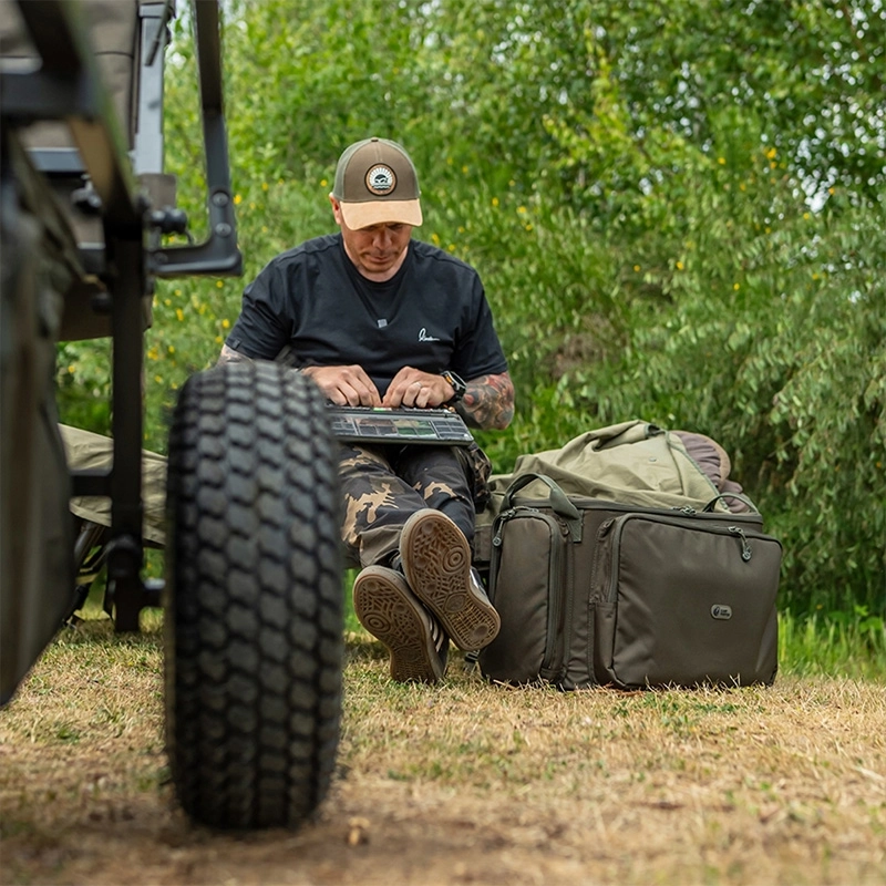Carp Porter Large Front Barrow Bag Green